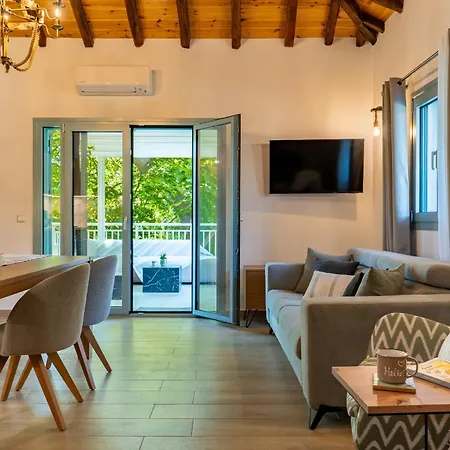 Casa de Campo Pappous Workplace *
