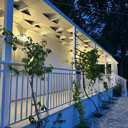 Casa de Campo Pappous Workplace *