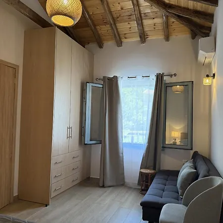 Pappous Workplace * Skiathos Chora