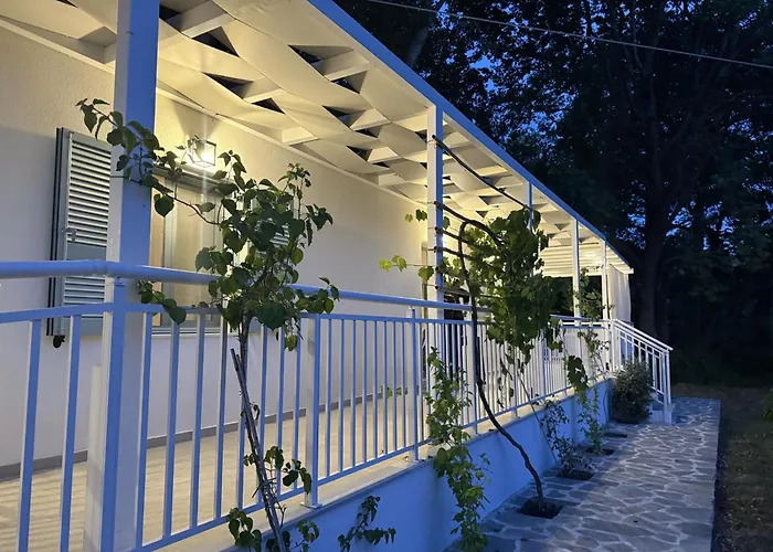 Pappous Workplace * Skiathos Chora